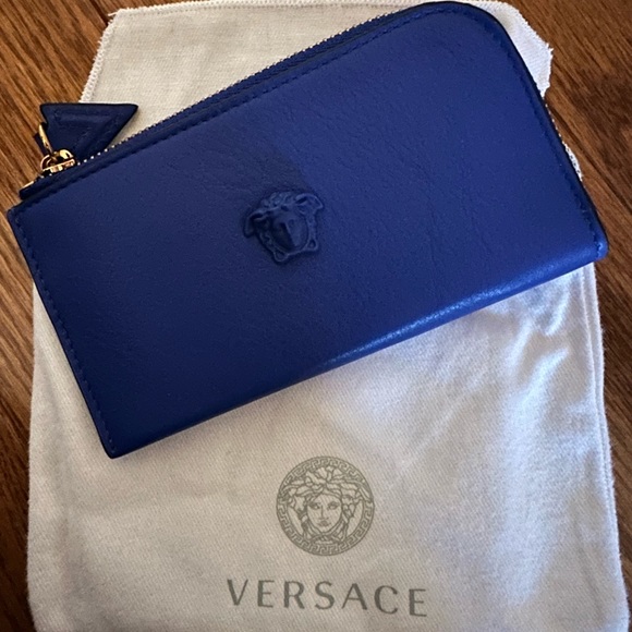 Versace La Medusa leather Zipper/Card holder wallet NEW (AUTHENTIC) - Picture 16 of 16